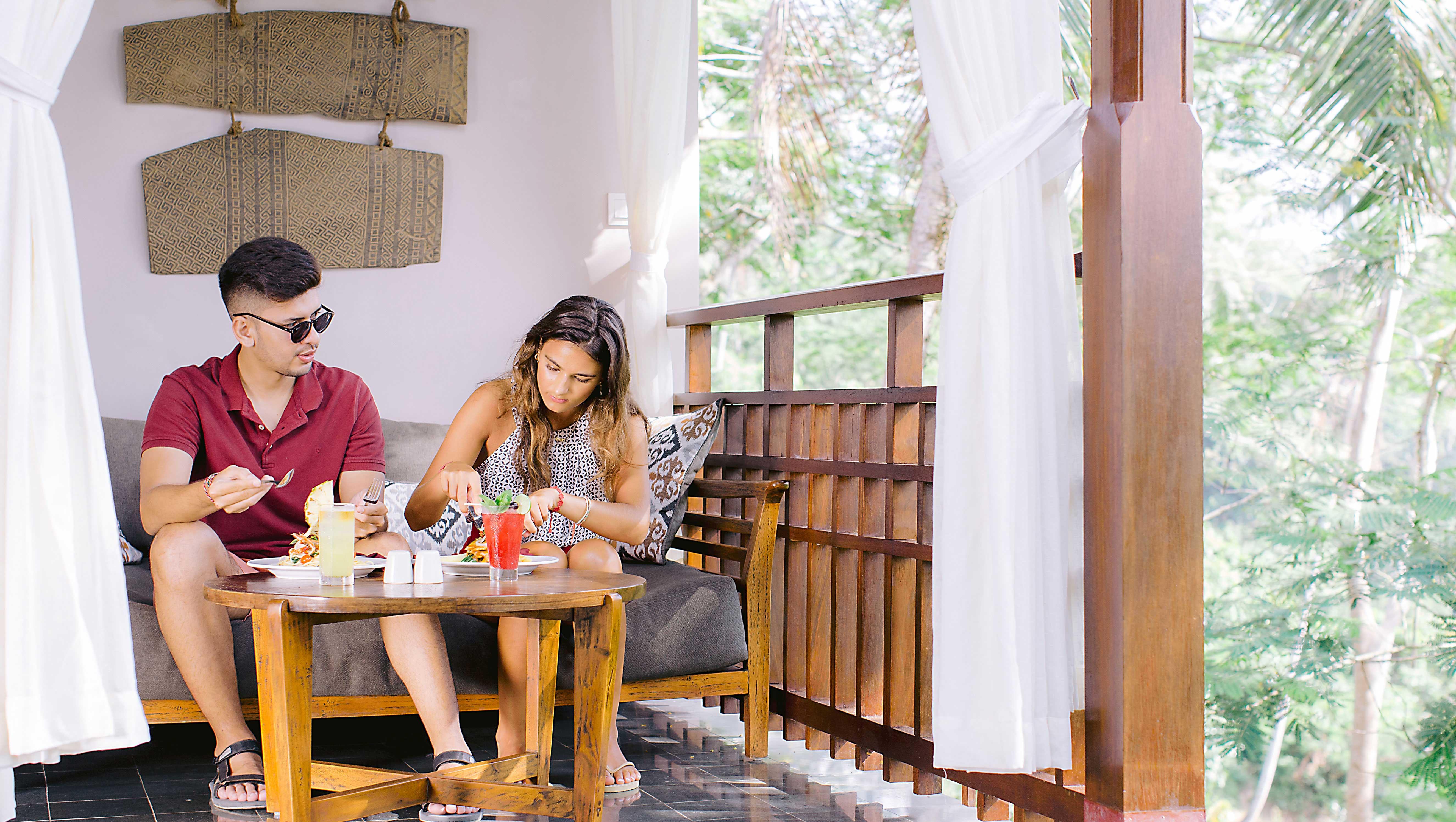 Tejaprana Resort&Spa - CHSE Certified Ubud Exterior foto A couple at the resort