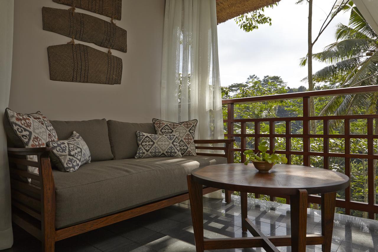 Tejaprana Resort&Spa - CHSE Certified Ubud Exterior foto A living room in a villa at the resort